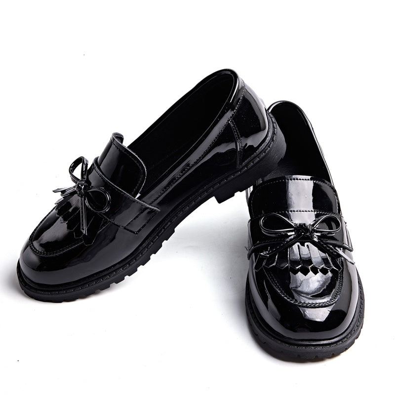 The new school shoes for girl