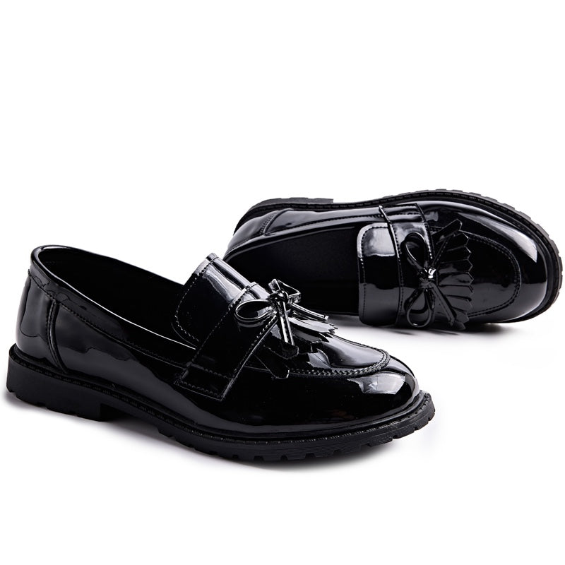 The new school shoes for girl